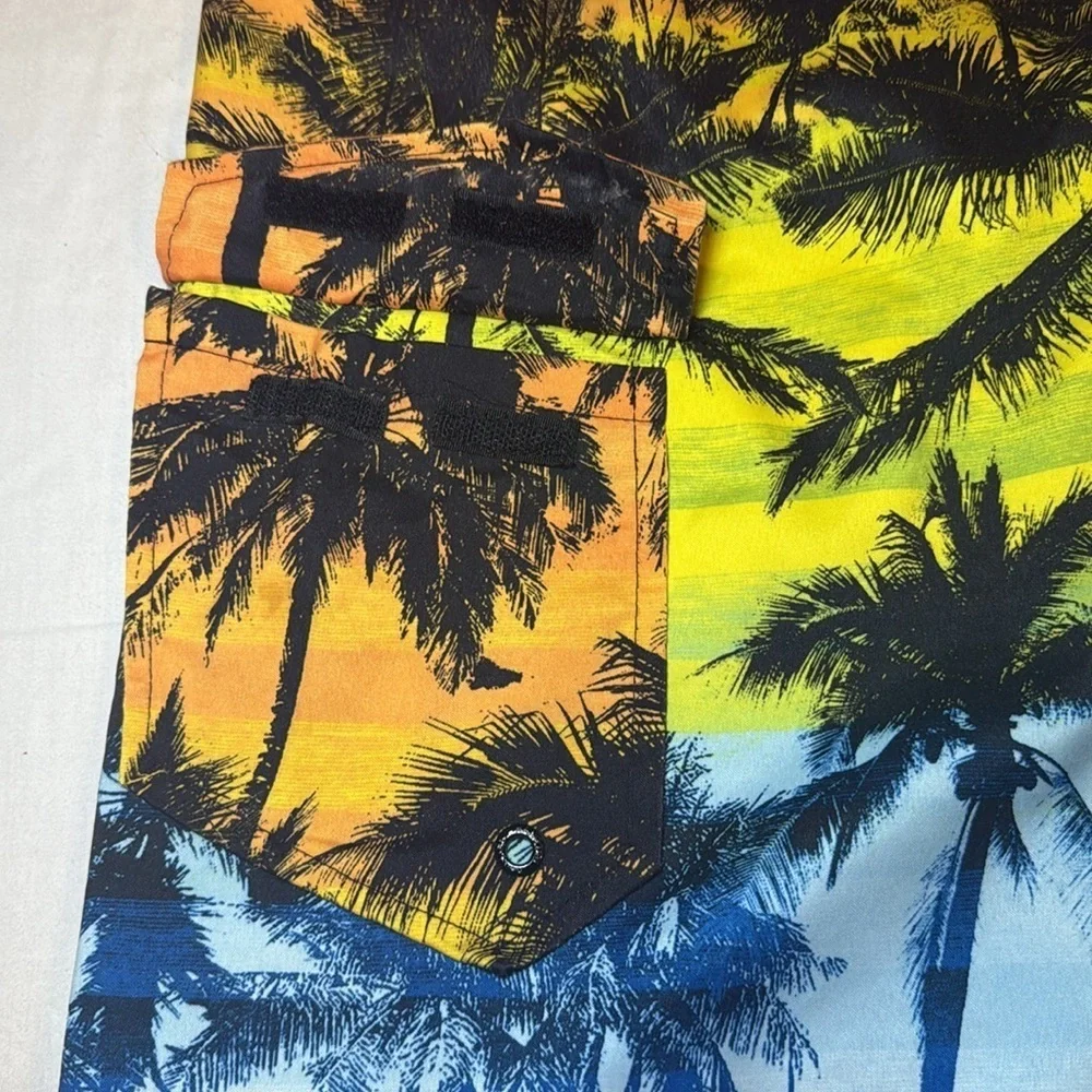 Hang Ten Boy's Multi Tropical Print Ombre Board Shorts  Size Boys Large EUC